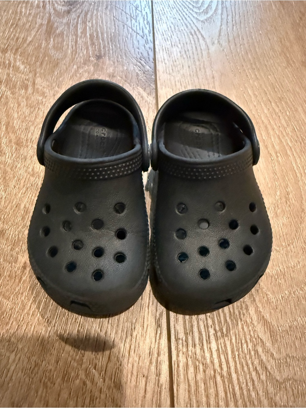 Classic Crocs Toddler Size 6 Black